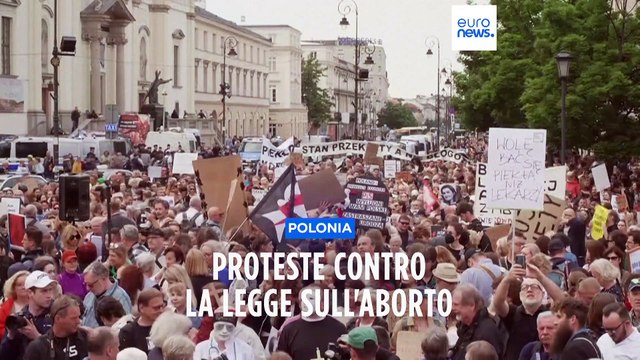 Polonia, legge sull'aborto: giovane donna muore in ospedale
