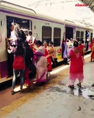 परीक्षेला जाणाऱ्या तरुणीवर लोकलमध्ये अत्याचार