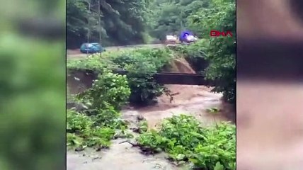 Trabzon’da sağanak etkili oldu: Hoparlörden anonslar yapıldı