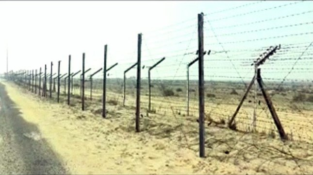 बॉर्डर पर पाकिस्तान की तरफ फिर आया ड्रोन, बीएसएफ ने की फायरिंग