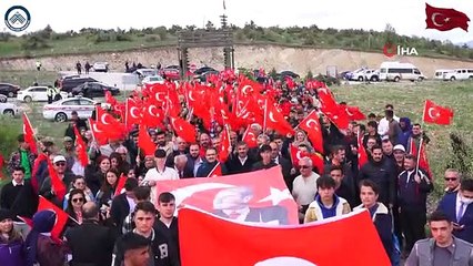 Cubitili öğrenciden duygulandıran şiir