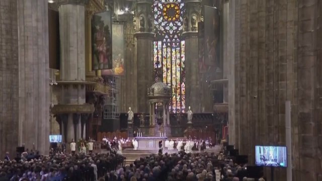 밀라노 성당에서 베를루스코니 장례식...국장으로 거행 / YTN