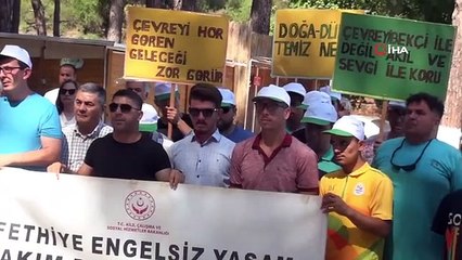 Fethiye'de okulun işlettiği plaja mavi bayrak çekildi