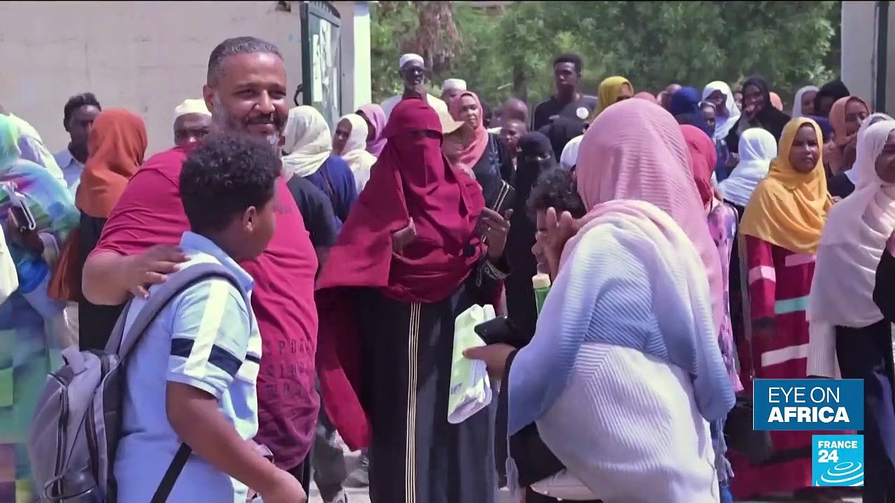 Displaced Sudan students sit exams as fighting rages