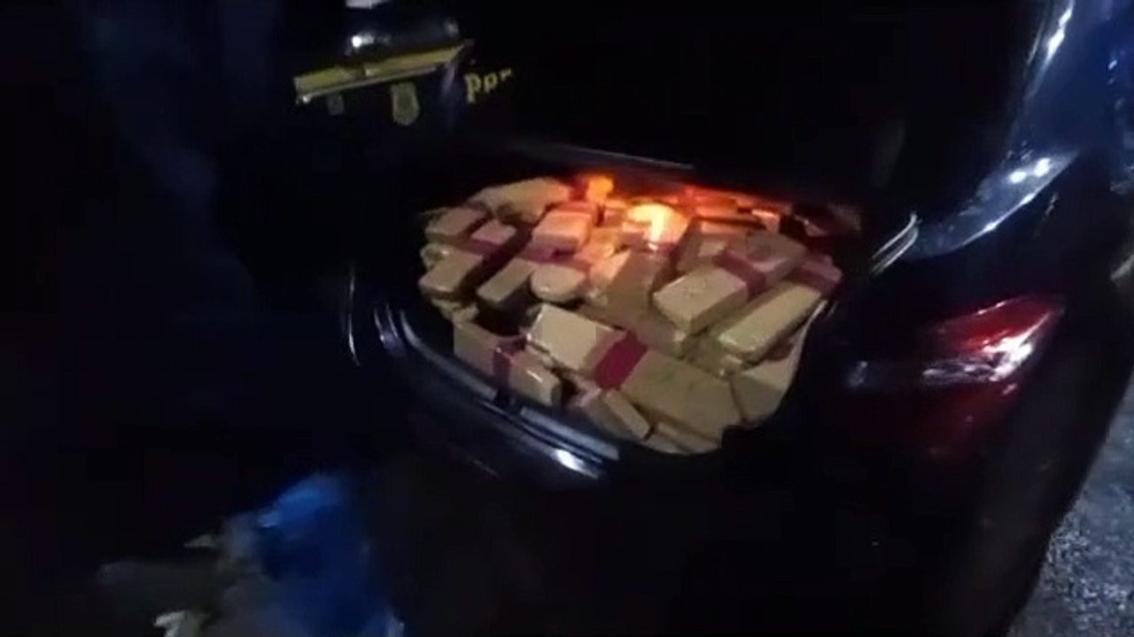 Policiais Rodoviários Federais apreendem 447 kg de maconha em Santa Terezinha de Itaipu