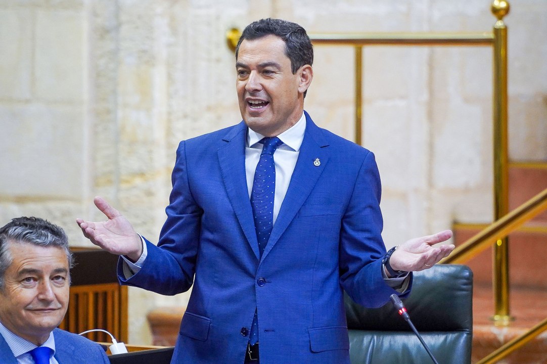 Moreno, a la representante de Yolanda Díaz en Andalucía: "Yo no tengo Falcon, vuelo en lineas regulares"