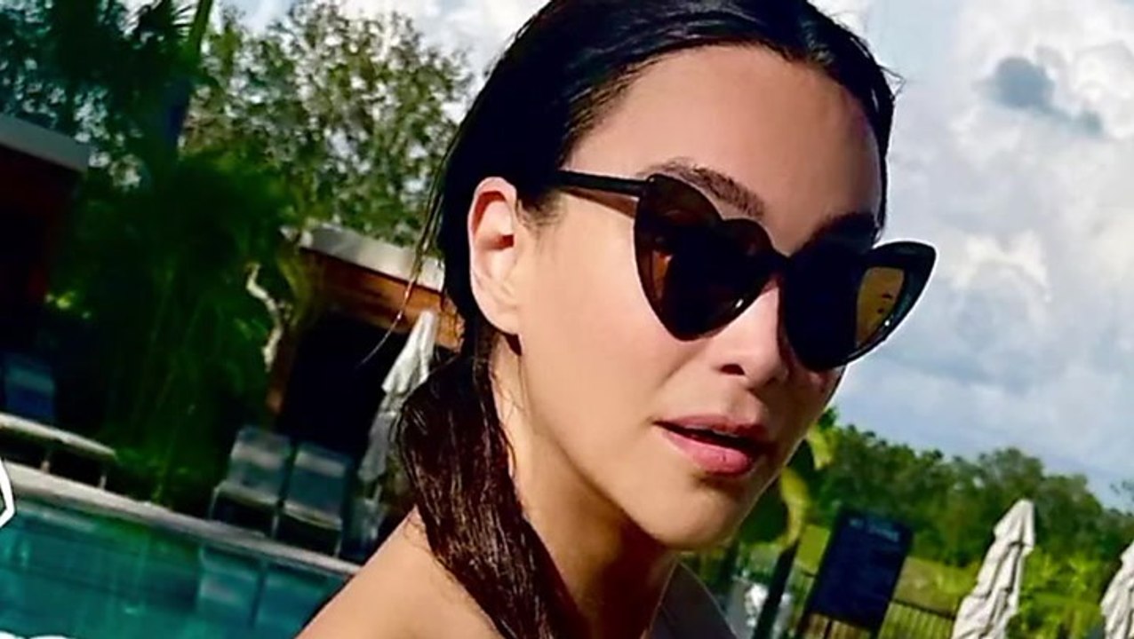 Verona Pooth im sexy Badeanzug: Hier heizt sie ihren Fans ein