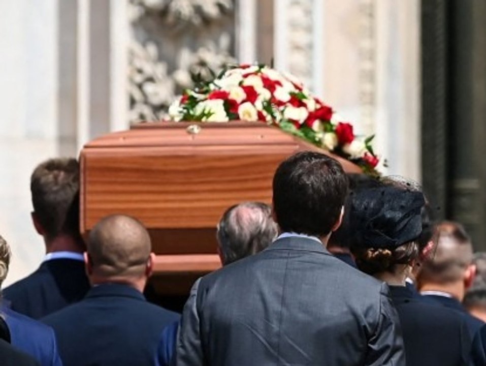 Nach Einäscherung: Silvio Berlusconis Asche kommt in Privat-Mausoleum