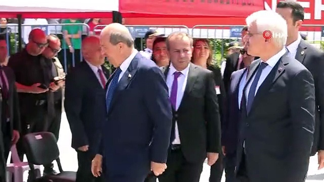 Bolulu Kıbrıs Gazisi Yamaner, KKTC'nin Kurucu Cumhurbaşkanı Denktaş'ın heykelini dikti