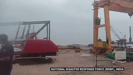 Fallen power lines, gales lash India's coastline as cyclone approaches