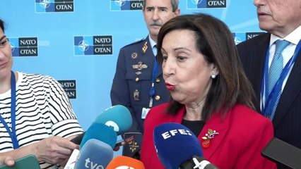 Robles reacciona a la exclusión de las empresas españolas de una reunión de la OTAN con la industria de defensa
