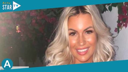 “Vieille meuf” : Carla Moreau choque sa communauté après un partenariat très décrié