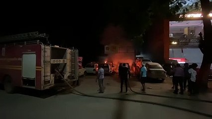 Three cars caught fire