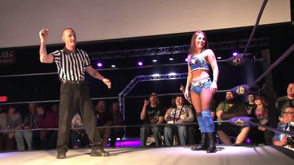 Tessa Blanchard vs Mickie James (Queens of Combat 3)  (11/30 /2014)