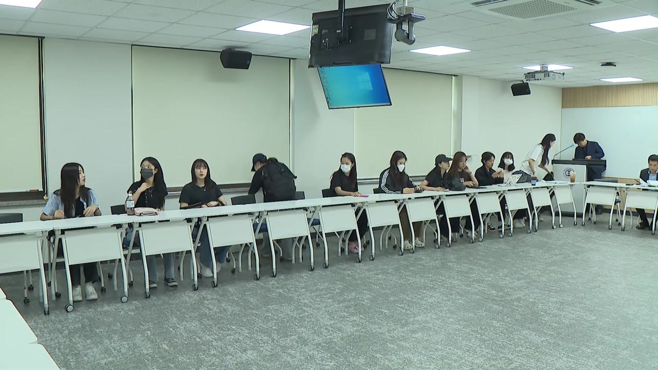 '등굣길 참변' 동덕여대 학생들 농성 계속..."최종 합의 못 해" / YTN