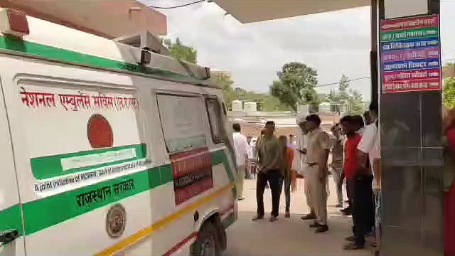 15 हजार रुपए का इनामी पकड़ा, पांव टूटा, हथियार मिला