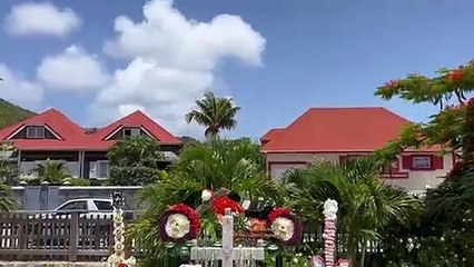 Johnny Hallyday aurait eu 80 ans ce jeudi, sa tombe refleurie pour l'occasion.