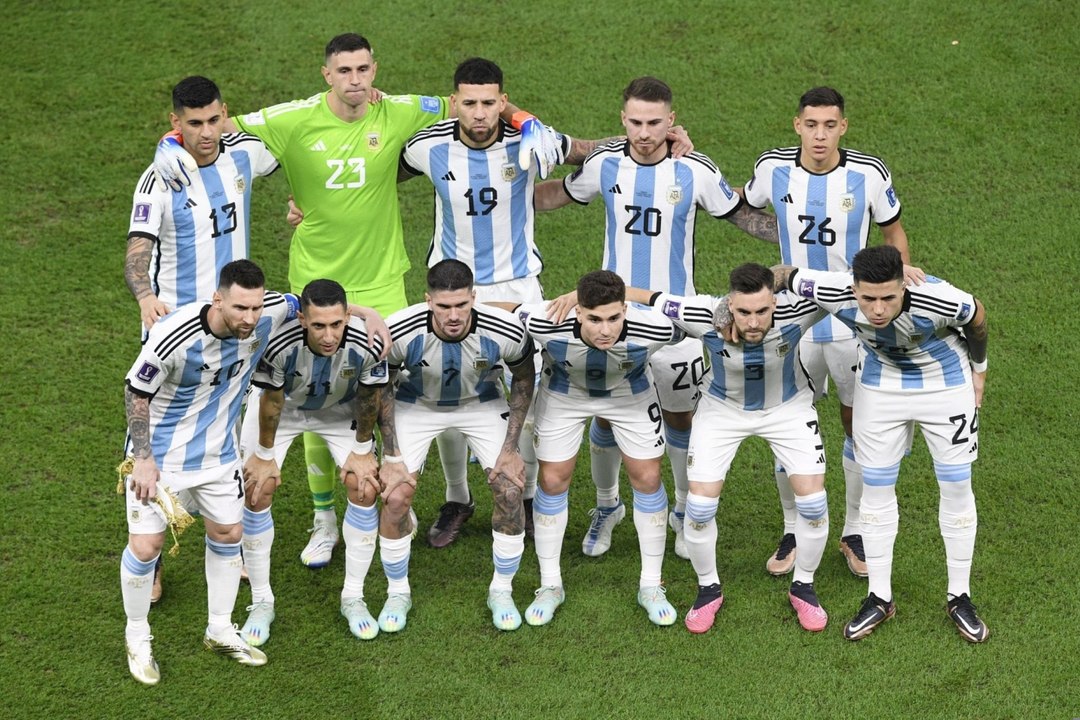 Scaloni praises magic Messi