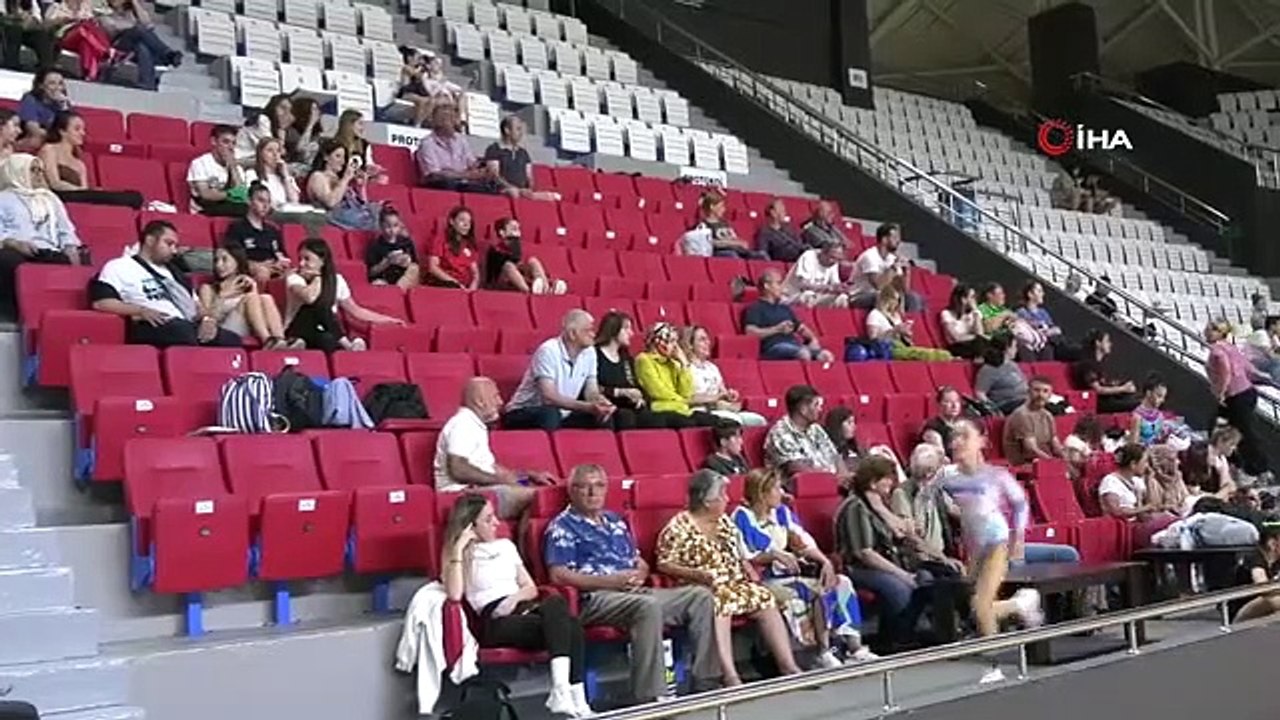 Le championnat de Turquie de gymnastique sportive scolaire a eu lieu à Manisa