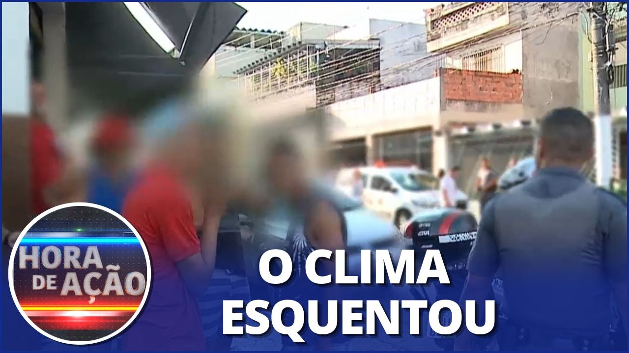 Polícia aborda menor que dirigia moto de leilão e populares se revoltam: "É moto de trabalhador"