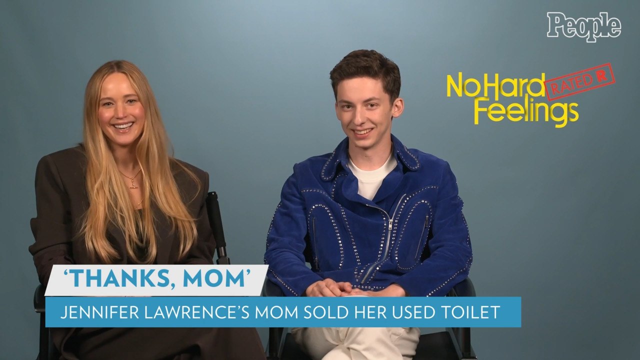Jennifer Lawrence’s Mother Sold the Star’s Used Toilet on Craigslist: ‘Thanks, Mom’ (Exclusive)