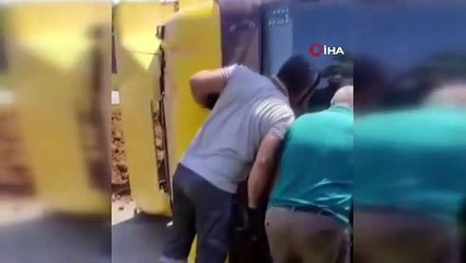 Kontrolden Çıkan Hafriyat Kamyonu Devrildi