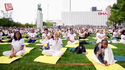 Hindistan Başbakanı Modi, New York'ta binlerce kişiyle yoga yaptı