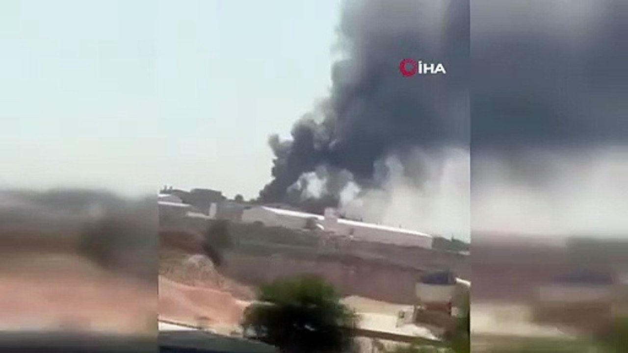 Incendie d'usine à Bursa： Le ciel est couvert de fumée noire