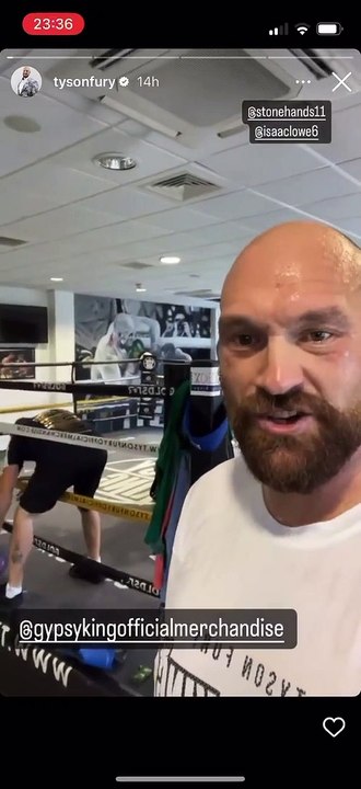 Tyson Fury teases fans with an upcoming announc...