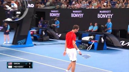 Giron n'a pas existé face à Medvedev : Les temps forts de leur 1er tour