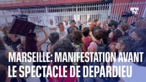 “Public complice”: des féministes ont perturbé l’arrivée des spectateurs pour le spectacle de Gérard Depardieu