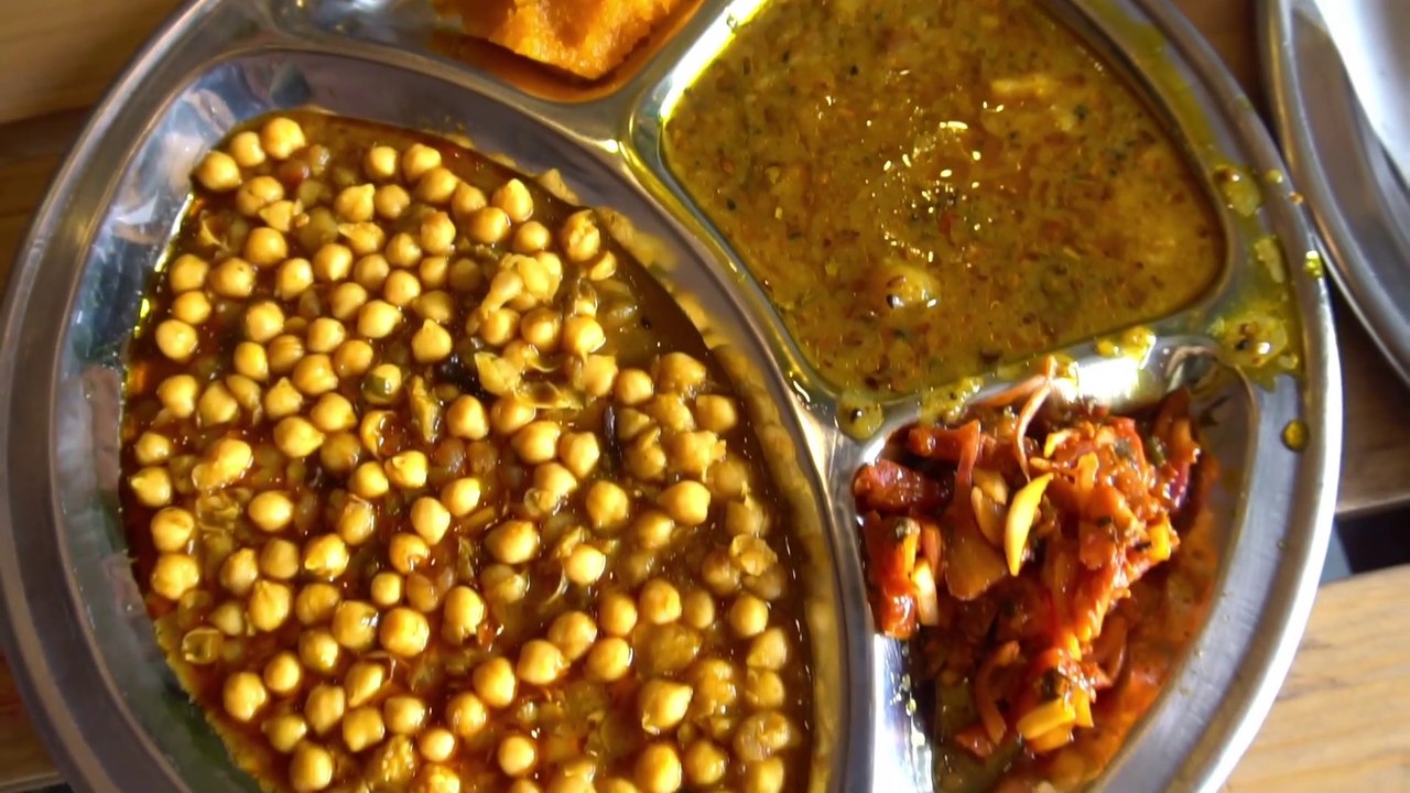 Halwa Puri Ka Nashta With My Friend Razzaq 