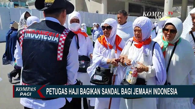 Suhu di Mekkah Capai 45 Derajat Celsius, Petugas Haji Bagikan Sandal bagi Jemaah Indonesia