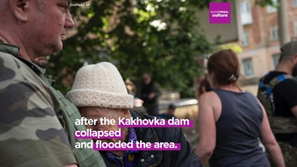 Ukrainian patriot brings hope to flooded Kherson with the sounds of his saxophone