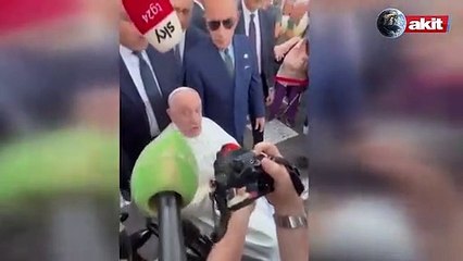 Papa fıtık oldu! Hastaneden taburcu edildi