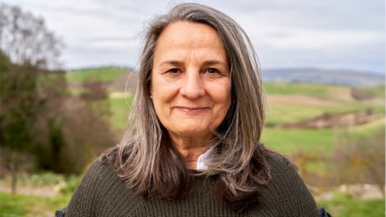 Expulsés de chez eux, ces septuagénaires dorment dans leur voiture depuis plus d'un an