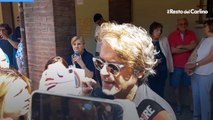 Samuele Bersani al funerale di Flavia Franzoni Prodi a Bologna: 
