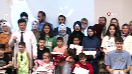 'Hastane Sınıfı' öğrencilerinin karne sevinci