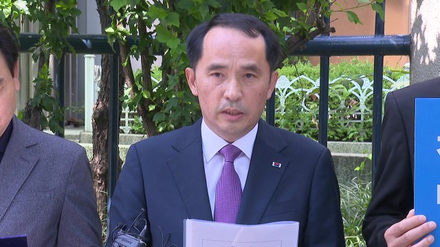 천안함 생존자·유족회, 명예훼손죄로 권칠승 수석대변인 고소 / YTN