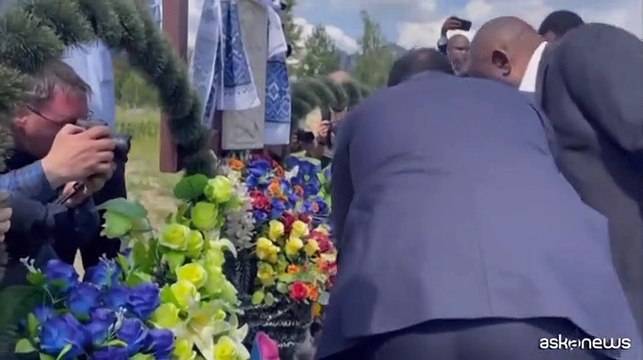 Ucraina, i leader africani in missione di pace a Bucha