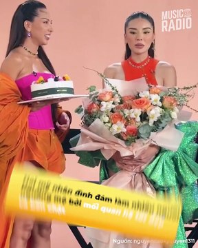 Gu thời trang đồng điệu của Kỳ Duyên - Minh Triệu: Ton-Sur-Ton từ sàn diễn đến đời thường, dính nhau như 502 khiến dân tình tích cực 'đẩy thuyền' | Điện Ảnh Net