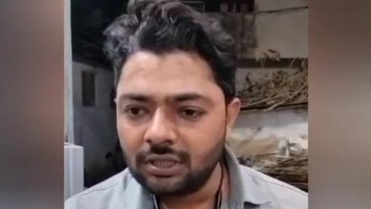 सस्ता मोबाईल देख ऑनलाइन किया था बुक, पार्सल खोला तो उड़ गए होश