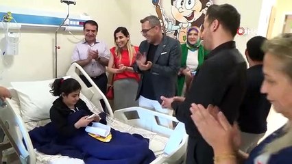 Karne gününde hastanede yatan öğrenciler unutulmadı