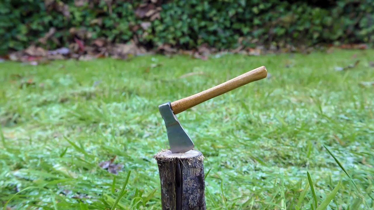 How To Make A Tiny Axe!
