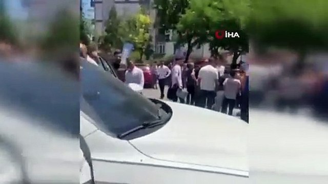 Boşanma aşamasındaki kadın ve babası adliye çıkışı takip edilerek öldürüldü