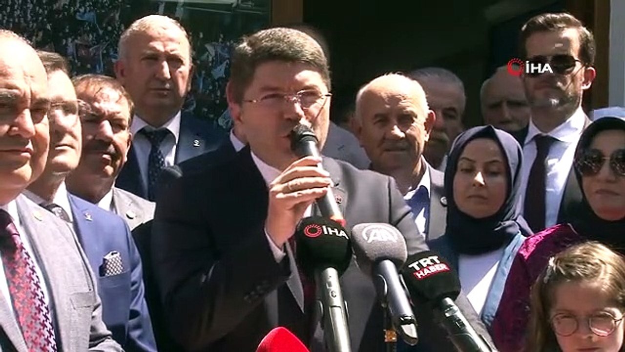 Bakan Tunç: "İsviçre'de meydana gelen bu provokatif eylemi öncelikle kınıyoruz, lanetliyoruz"