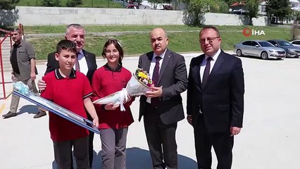 Vali Dağlı, Havza'da öğrencilere karne dağıttı