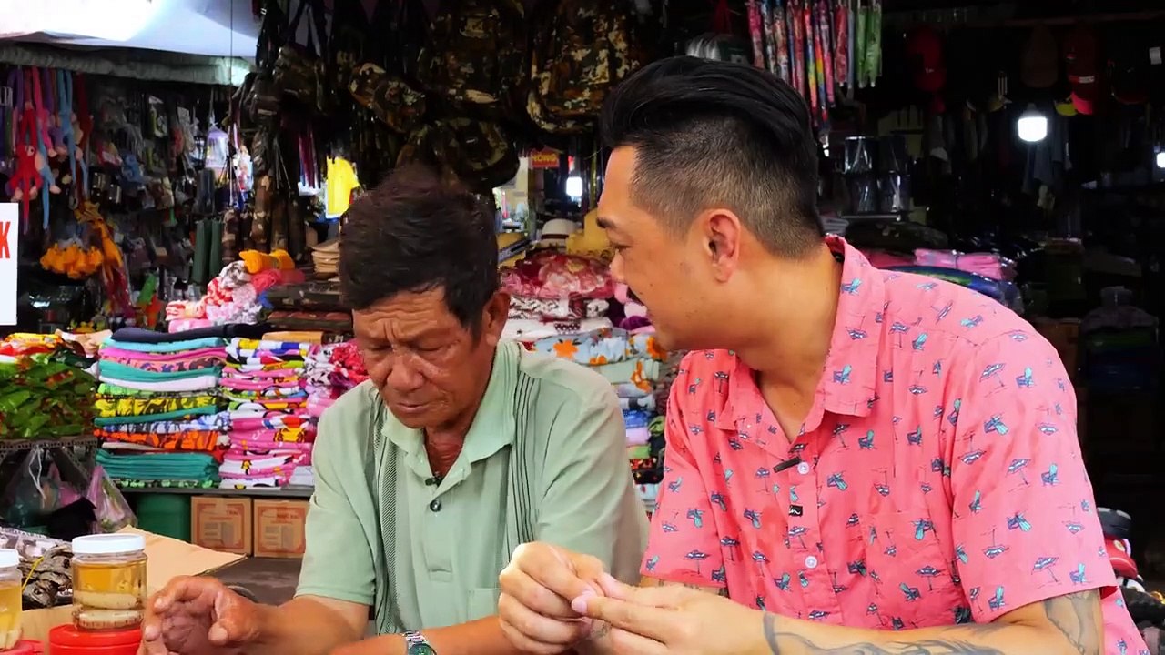Giant Alien Worms!! BIZARRE Vietnamese Food in the Mekong!!