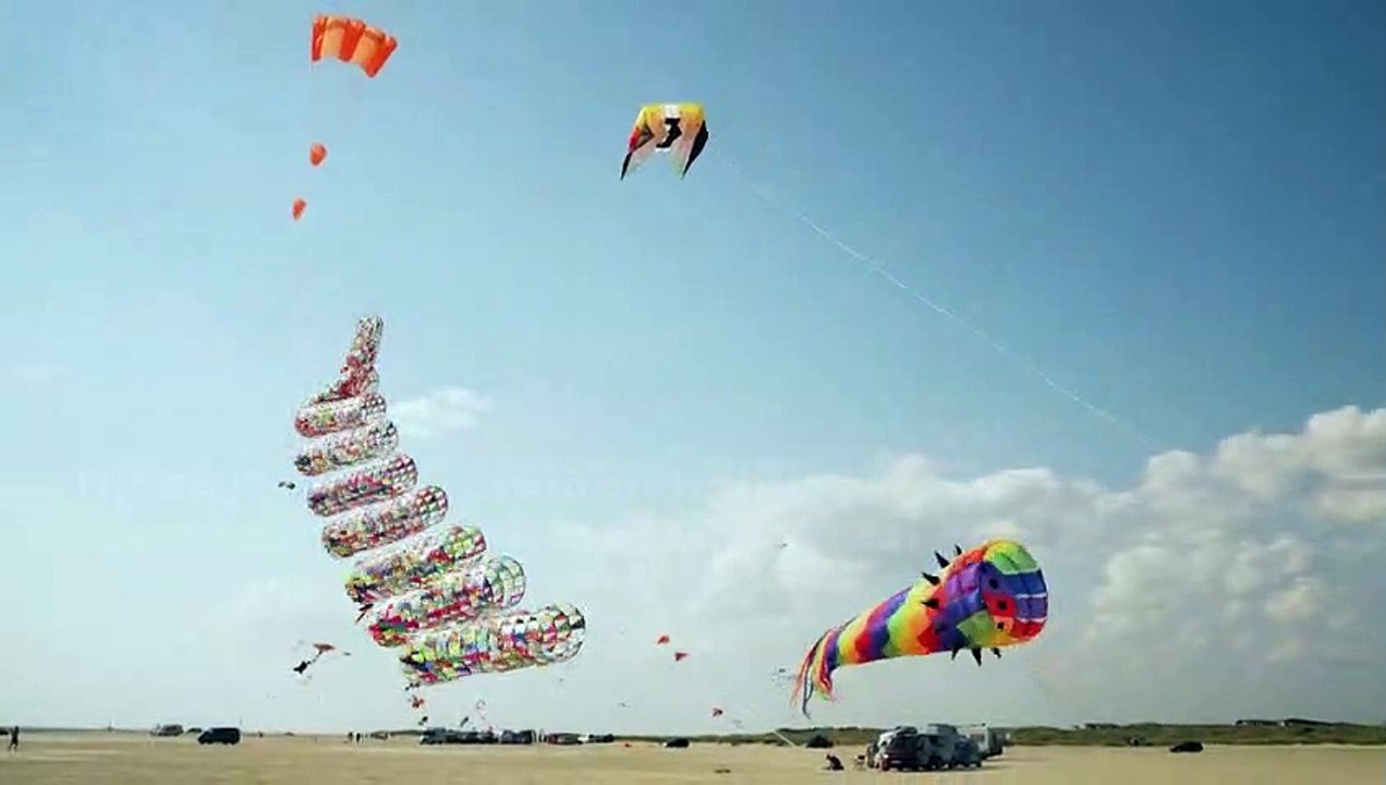 Tausende Drachen im Himmel über Dänemark