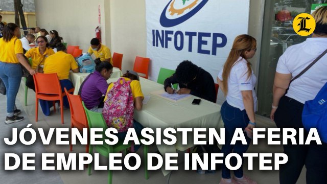 JÓVENES ASISTEN A FERIA DE EMPLEO DE INFOTEP EN BUSCA DE OPORTUNIDADES LABORALES